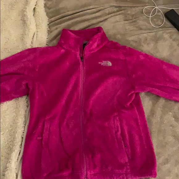 Girls fuzzy north face jacket - Picture 1 of 2